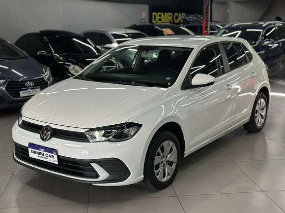 VOLKSWAGEN POLO 1.0 MPI MANUAL VOLKSWAGEN POLO 1.0 MPI MANUAL